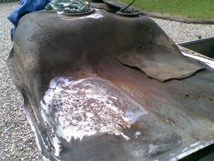 AE86 Renovering - Et par små huller i tanken billede 49