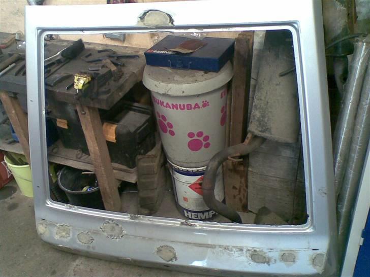 AE86 Renovering - Huller på bagklap lukket.. billede 60