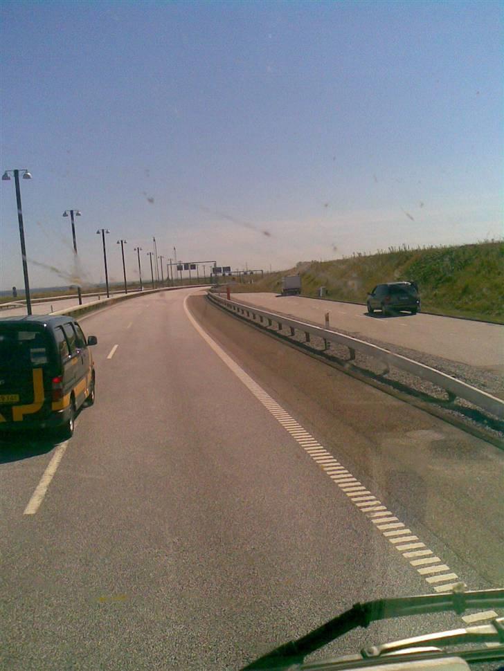 Leje lastbil (så kom vi af med den og fik DAF) - Så jeg sku på vej til sverige.
Min første tur over broen.
Har kun sejlet derover. billede 12