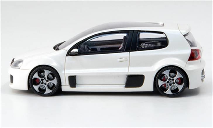 MODEL BILER i størrelse 1:43-1:24 og 1:18  - Golf GTI W12 Concept.

Str: 1:43 billede 151