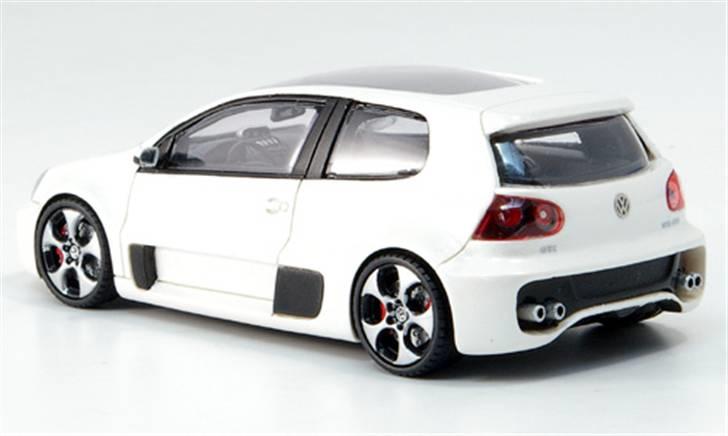 MODEL BILER i størrelse 1:43-1:24 og 1:18  - Golf GTI W12 Concept.

Str: 1:43 billede 152