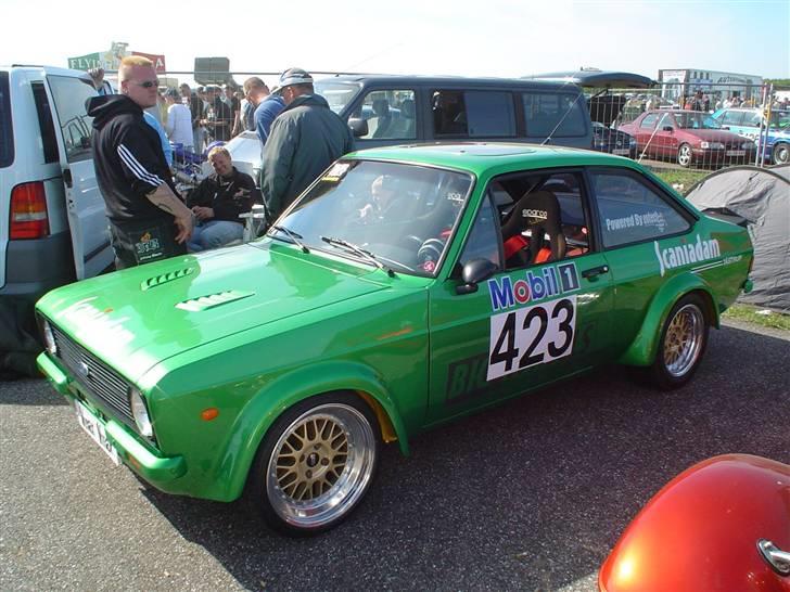 Ford escort 2,0 16v 4x4 turbo cosworth - Her er det så michael tingleff jensens escort mk 2 cosworth. og han skal da også lige ha en tak for altid at være klar, hvis man skal bruge ham.. billede 85