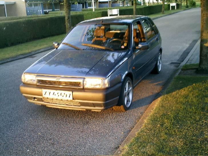 Mine gamle Fiat´er! - Min 2 fiat.. en Tipo fra 94.. har min far overtaget nu hehe.. billede 4