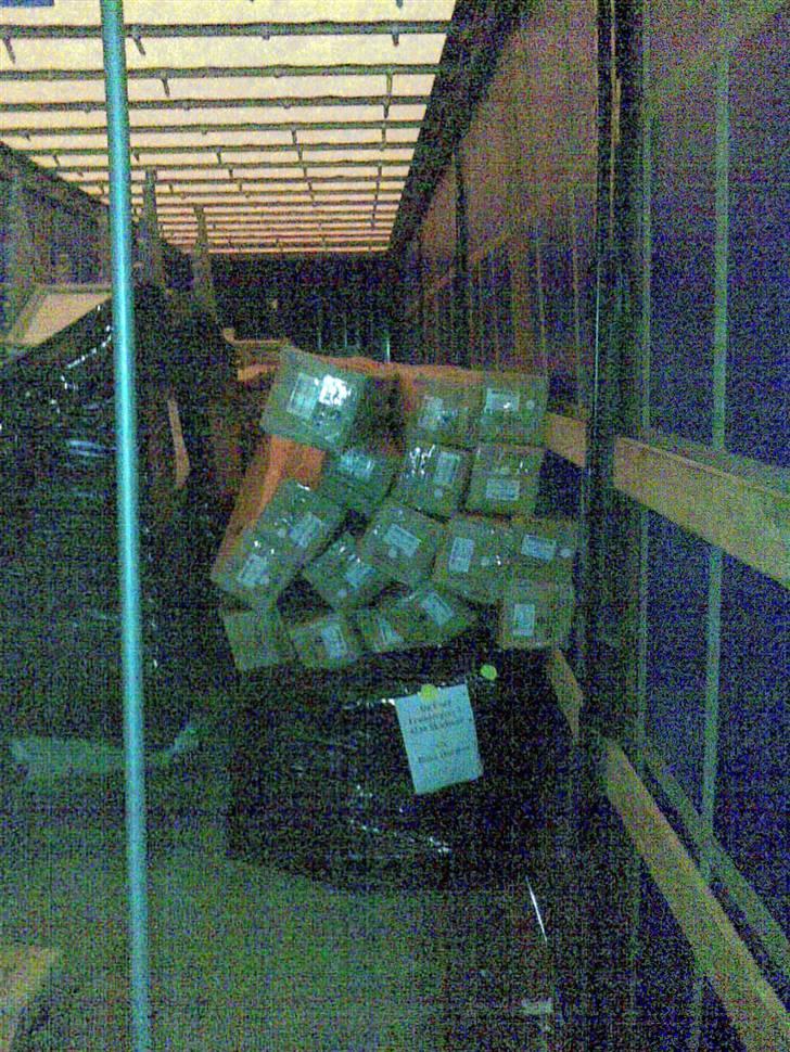 Leje lastbil (så kom vi af med den og fik DAF) - Sån ser du ud når bilka folk skal læs en bil:S billede 44