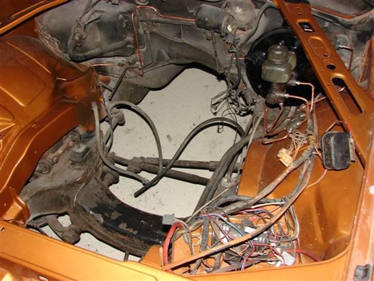 De hellige Svanbjerghaller! - Den "hemmelige" orange Opel´s motorrum! Det er bare for vildt! = 000hk (DIN) d.d. ;-)
 billede 28