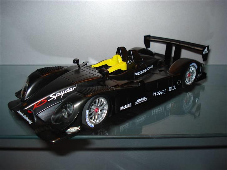 Modelbiler 1:18 1:43 1:87 m.m. - Porsche RS Spyder 2007 ALMS Carbon Fiber. billede 82