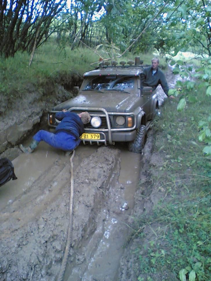 Seest Grusgrav d.23 august - Når man "sitter fast".. så gør man det ordeligt !! billede 1