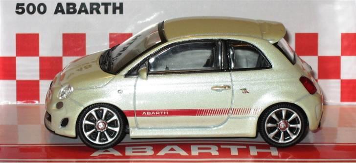 Mine 1:43 modelbiler - 2008 FIAT 500 Abarth, Mondo Motors billede 97