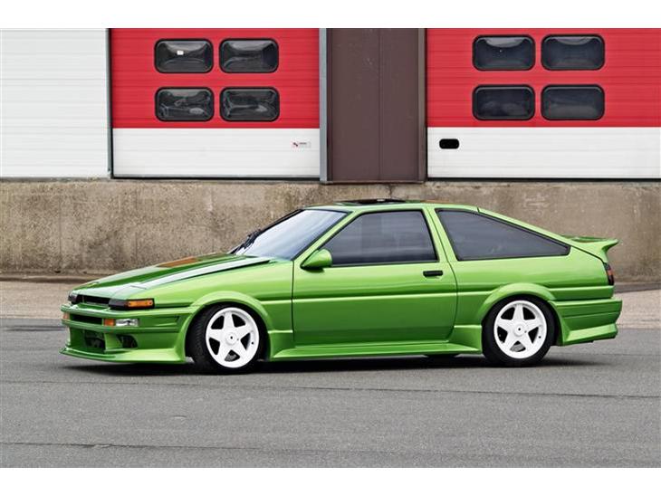 {{currentPhoto.altText}} billede {{currentPhoto.number}}