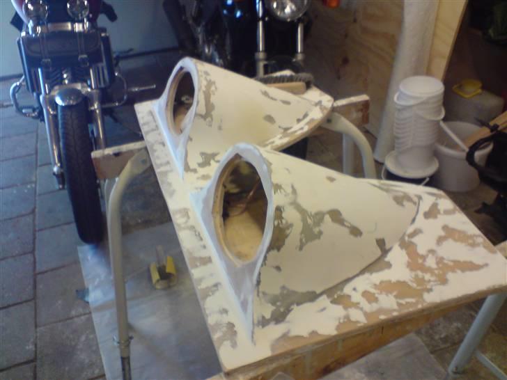 Anlæg i glasfiber - golf 3 - Er ved at spartle den billede 10