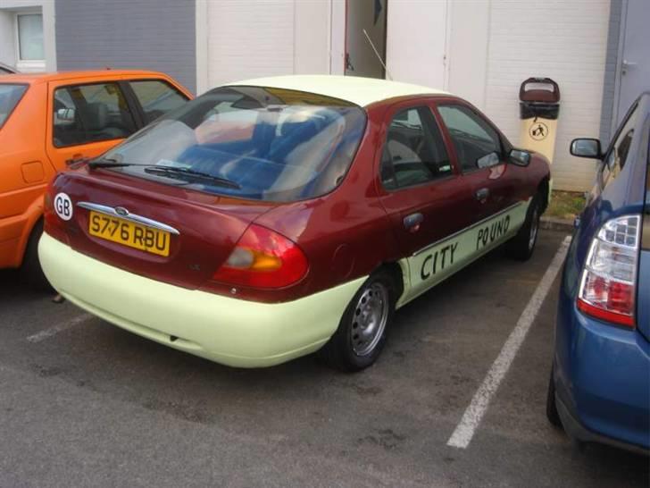 Sære biler i frankrig :-) billede 10