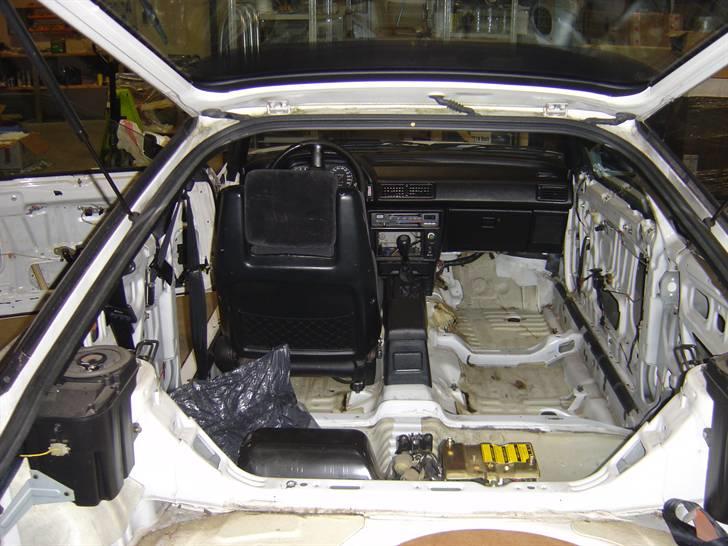 Celica ST165 under genopbygning billede 110