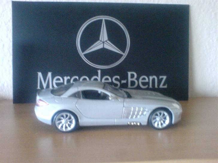 Mine Mercedes-Benz modelbiler - Mercedes-Benz SLR McLaren, 1:18 Maisto billede 4