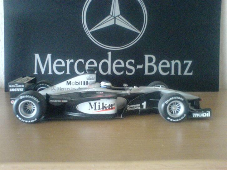 Mine Mercedes-Benz modelbiler - McLaren-Mercedes MP4-15, 1:18 Minichamps billede 10
