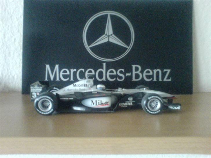 Mine Mercedes-Benz modelbiler - McLaren-Mercedes MP4-16, 1:18 Minichamps billede 11