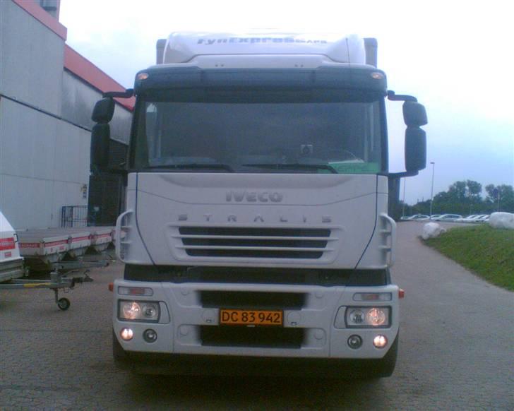 Min tidligere lastbil ved DE GRØNNE BUDE - Syntes nu faktisk fronten er fed nok !! billede 1