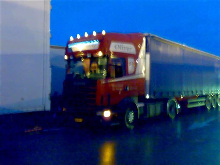 Min vogn ved H C Svendsen.  - Ja så skulle der sku lige noget mere mad ned.. En halv time fra den Fransk/belgiske grænse.. billede 9