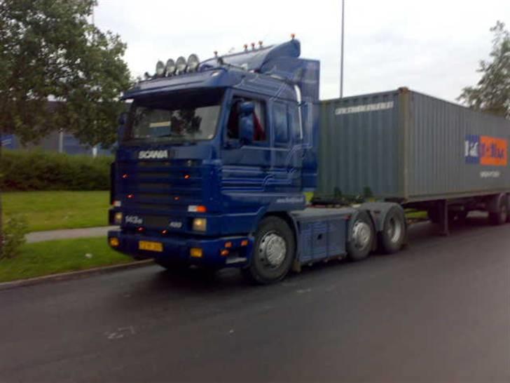 Min vogn ved H C Svendsen.  - Uha i Kolding og ta en vogn med.. Så må vi jo lige ud og skrue lidt i benene.. billede 21