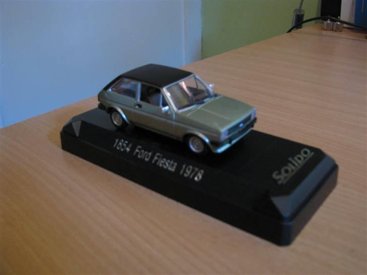 Mine Modelbiler (Flest Ford) - Ford Fiesta Ghia 1978 scala 1:43 fra Solido billede 39