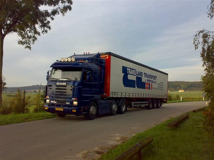 Min vogn ved H C Svendsen.  - Lige på en tur til Højbjerg og læsse lidt kraner for Transland billede 34