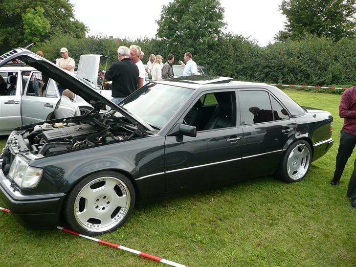 W124 Special tunet V8 modeller - BRABUS - CARLSSON - AMG - E60 AMG - bygget på en E500 og boret op til 6.0 som giver 386 HK billede 4