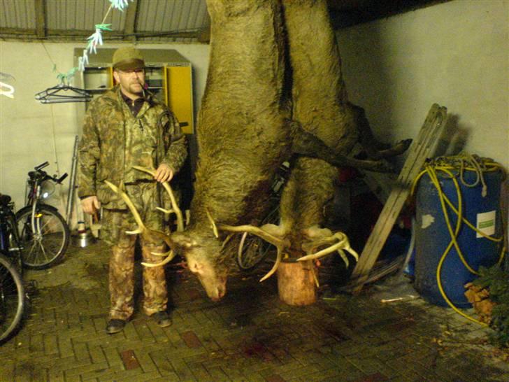 Jagt i Jylland. - Ham selv med sit imponerende jagtudbytte. billede 13