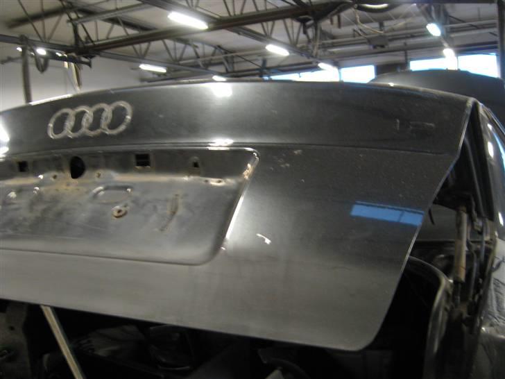 Audi a4 b5 for den store tur af X3M-Styling - Bagklappen har fået fjernet den nederste fordybning så den ser mere clean ud billede 35