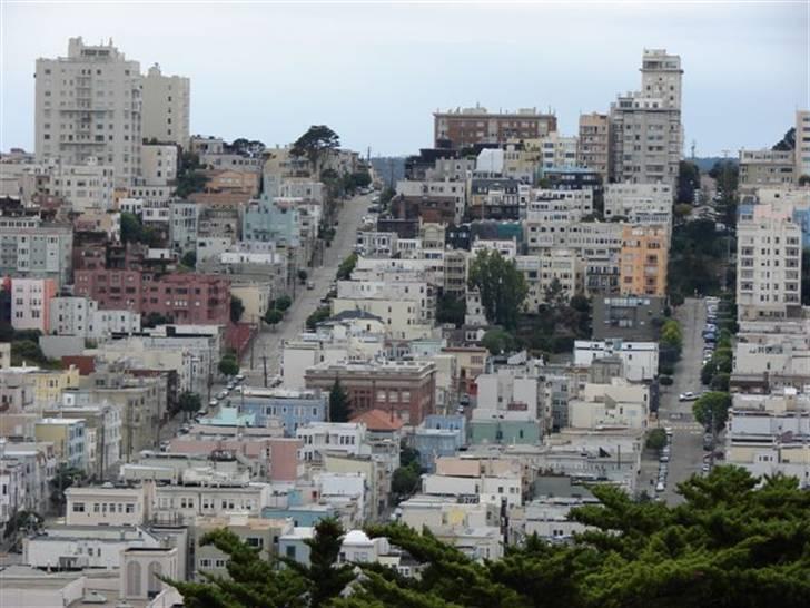 Lidt billeder fra en bilautists USA rejser! - Udsigt over S.F. Se til højre i billedet - der ligger Lombard Street... billede 183