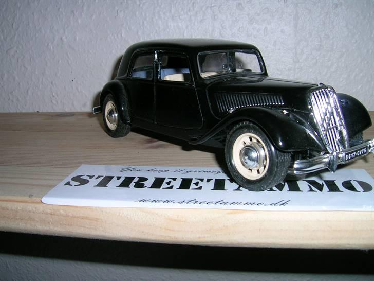 Min samling modelbiler:D - Citroën T.A. 15cv 1:24 Bburag billede 2