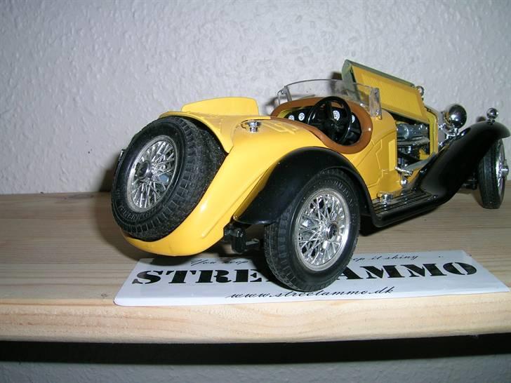 Min samling modelbiler:D - Alfa Romeo 2300 Spider 1:18 Bburago billede 11
