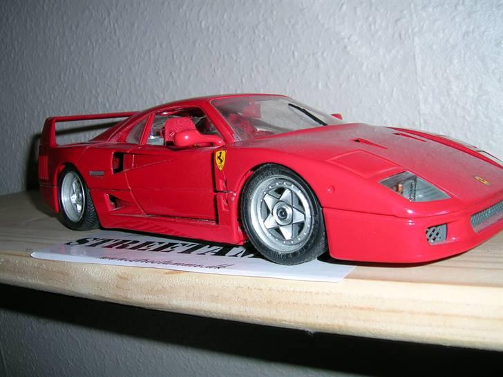 Min samling modelbiler:D - Ferrari F40 1:18 Bburago billede 14