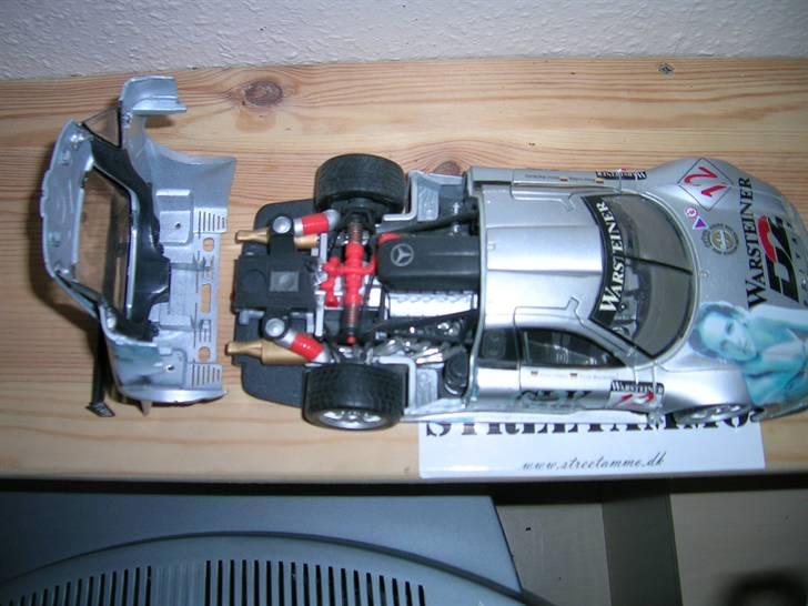 Min samling modelbiler:D - Mercedes CLK GT-R 1:18 Maisto billede 18