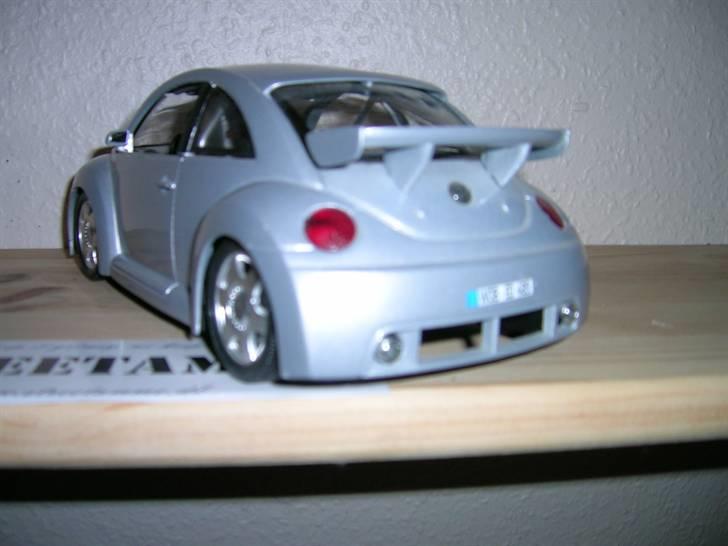 Min samling modelbiler:D - Vw Beetle RSI 1:18 Bburago billede 31