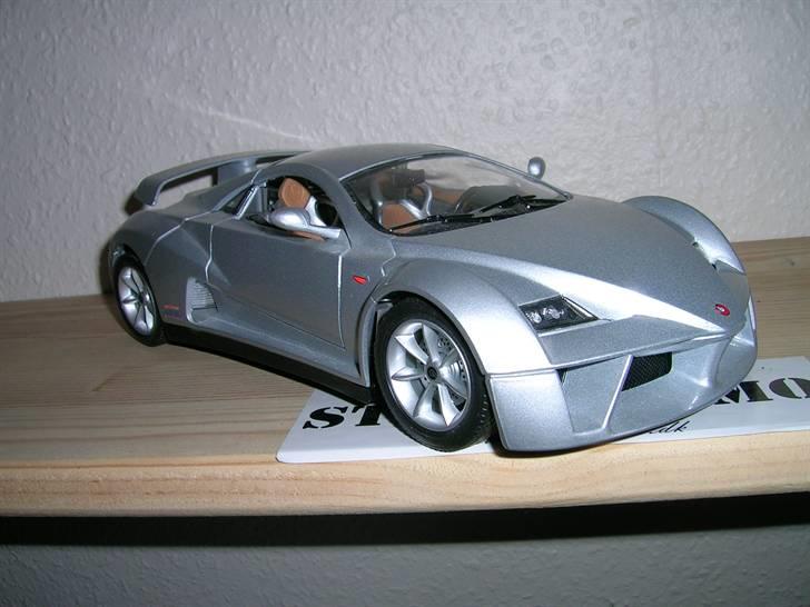 Min samling modelbiler:D - Prima Giugiaro Design 1:18 Bburago billede 32