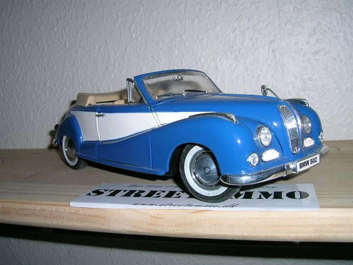 Min samling modelbiler:D - BMW 502 Cabriolet 1:18 Maisto billede 46