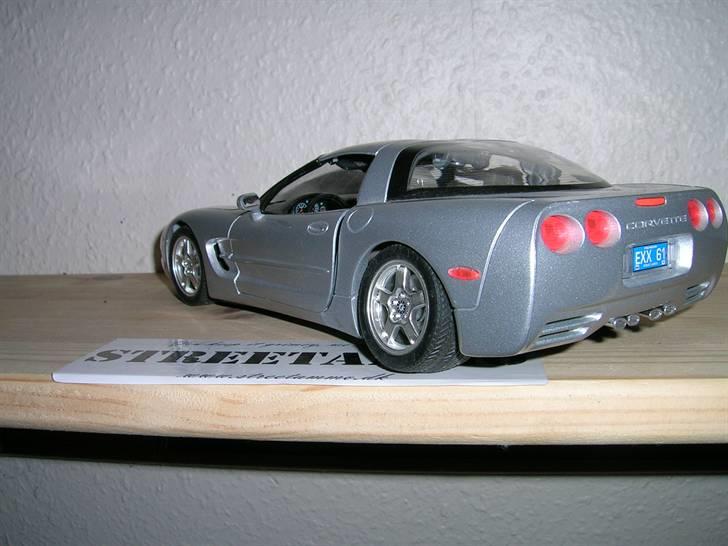 Min samling modelbiler:D - Chevrolet Corvette C5 1:18 Bburago billede 48