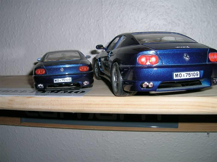 Min samling modelbiler:D - Ferrari 456 GT Både i 1:18 og 1:24 begge fra Bburago billede 50