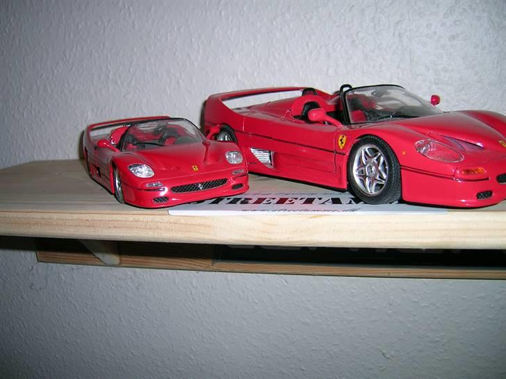 Min samling modelbiler:D - Ferrari F50 både i 1:18 og 1:24 begge er fra Bburago billede 55