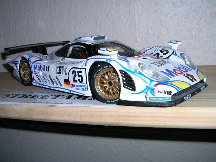 Min samling modelbiler:D - Porsche 911 GT1 Le mans 1:18 Maisto billede 62