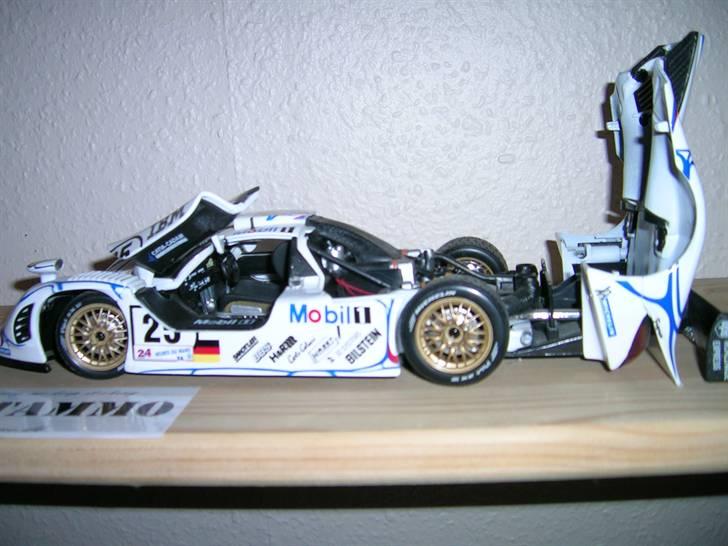 Min samling modelbiler:D - Porsche 911 GT1 Le mans 1:18 Maisto billede 66