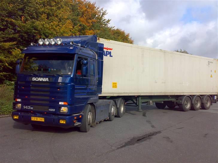 Min vogn ved H C Svendsen.  - I Hobro og læsse en reefer billede 57