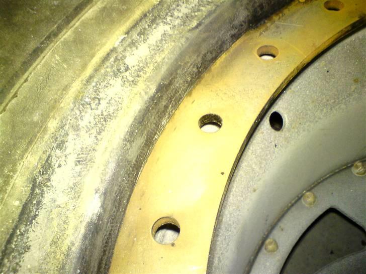 Bead lock fælge i produktion - Prøve montering af dæk billede 6