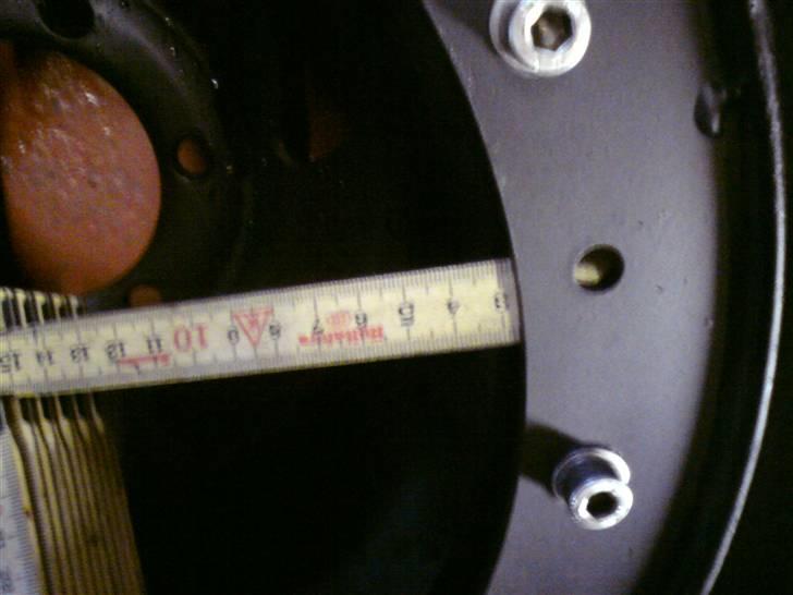 Bead lock fælge i produktion - Kontrolere dækket er nogen lunde i midten billede 15