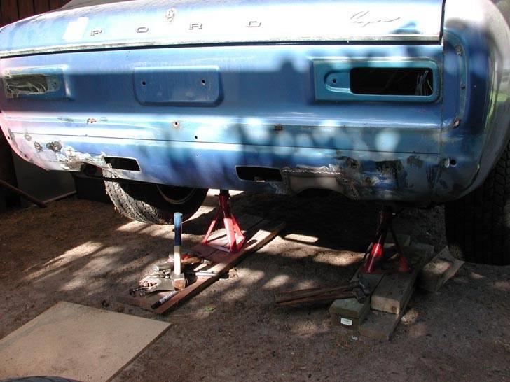 Ford Capri RS2600 Race klon - Der bliver lavet lidt pladearbejde på bagpanelet. billede 4