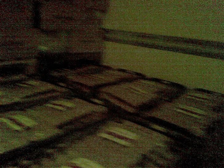 Den lastbil jeg køre i nu  - Sådan stabler vi æg..

første 9 bure ind i bunden og 3 paller oven på..

der kan være 93bure og 33 paller på en trailer billede 36