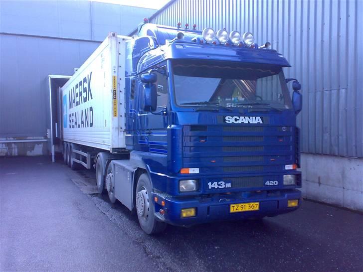 Min vogn ved H C Svendsen.  - Så vi lige i Hobro en tur og læsse en reefer.. billede 67