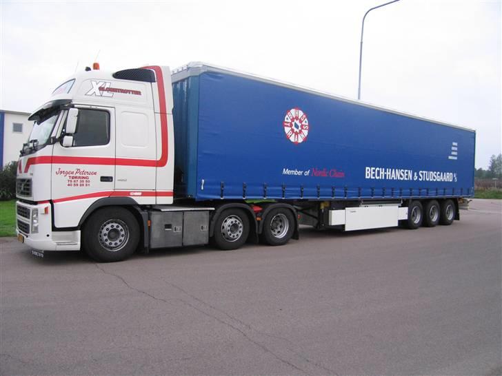 Lidt billeder fra mit job - Min helt nye trailer jeg fik ved Bech-Hansen, og så min gamle Volvo. billede 20