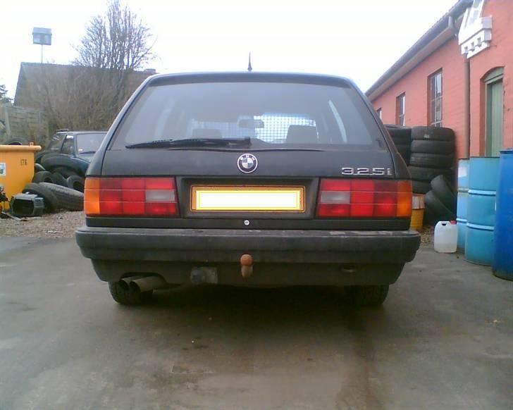 De gamle slæder - Som den stod da jeg kiggede på den inden køb billede 1