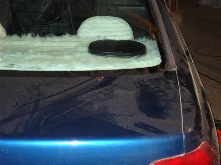 Hattehylde med 6x9" højtalere og hvid plys billede 22