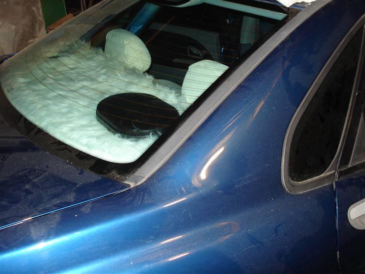 Hattehylde med 6x9" højtalere og hvid plys billede 24